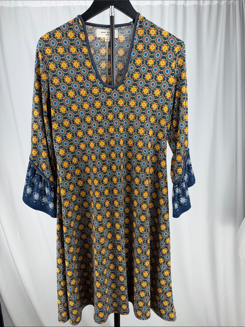 Max Studio Edit Medallion Print Bell-Sleeve Midi Dress Size Small